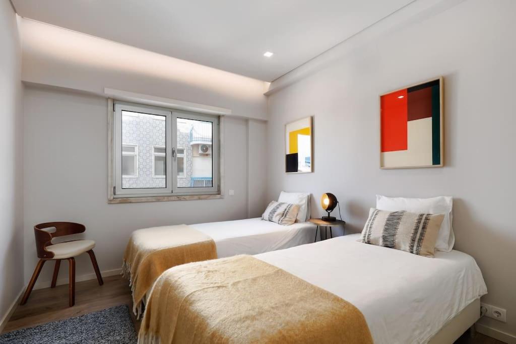 Lisbon Central Apartment With Balcony Екстер'єр фото