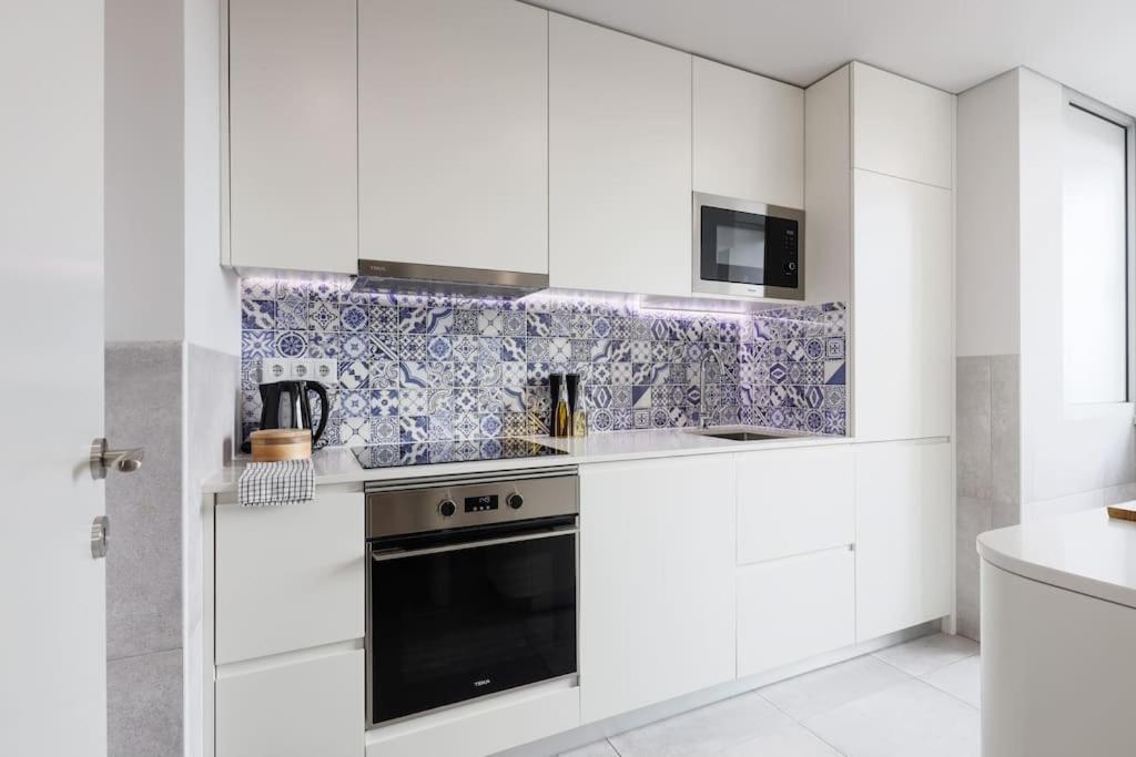 Lisbon Central Apartment With Balcony Екстер'єр фото